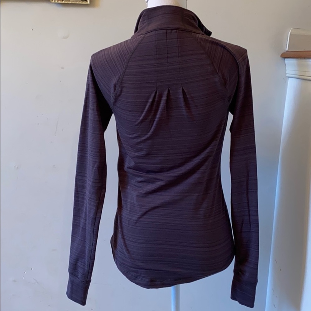 🥭 (4 for $15) FILA Sport Pullover with Thumb Loops - Picture 5 of 10